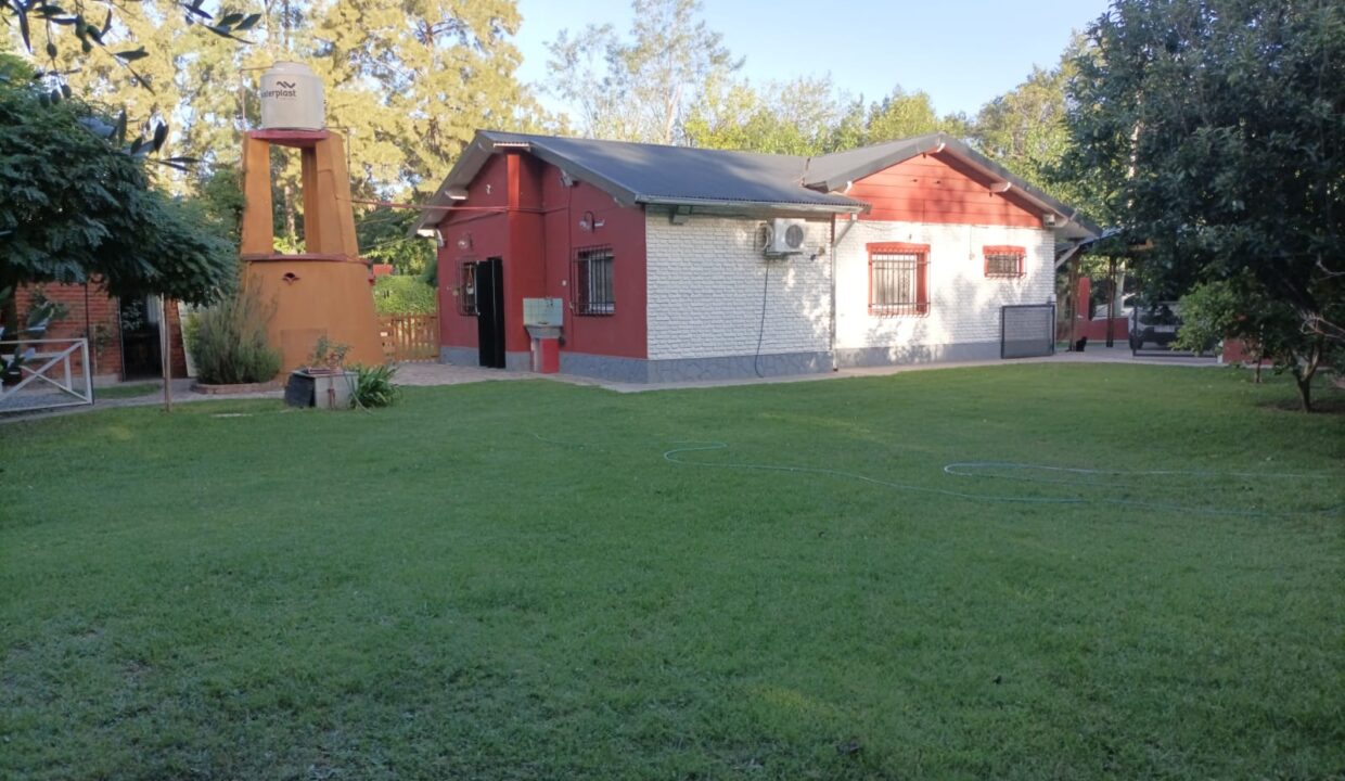 lateral y contrafrente desde parque